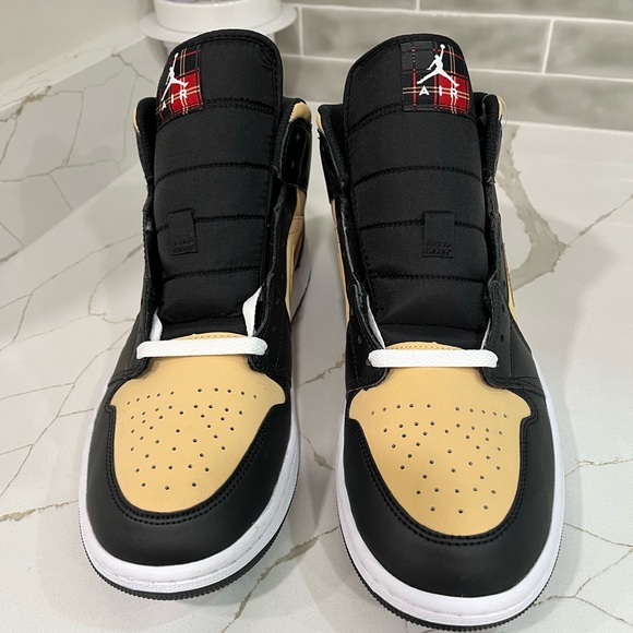 NIKE Air Jordan 1 Mid SE Sneakers. Men’s Size 10 Color Black Milticolor - Picture 3 of 12